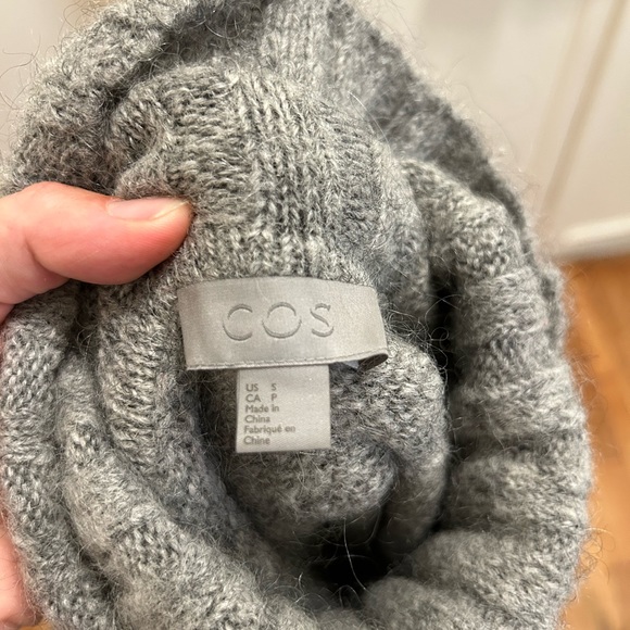 COS oversized chunky turtleneck sweater - Picture 2 of 5